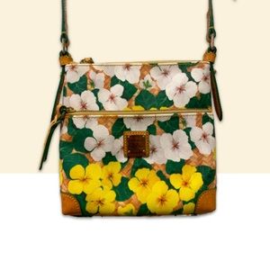 COPY - Gorgeous *Rare* Dooney & Bourke Pansy Crossbody EUC